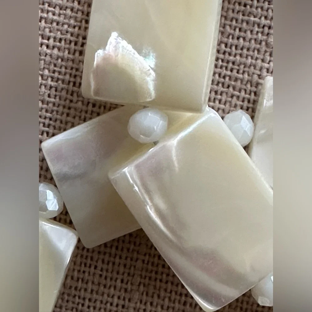 24 inch Mother of Pearl (MOP) bead Necklace NWOT - Picture 8 of 13